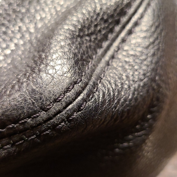 Black Michael Kors Large Fulton Slouchy Bag - Picture 8 of 11